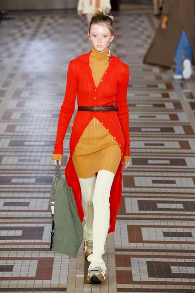 Look 29